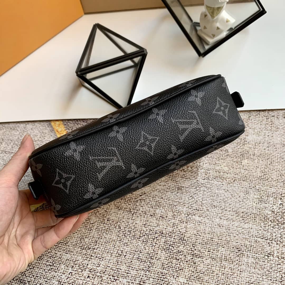 Louis Vuitton Monogram Trousse Toilette Clutch Replica Black M47522