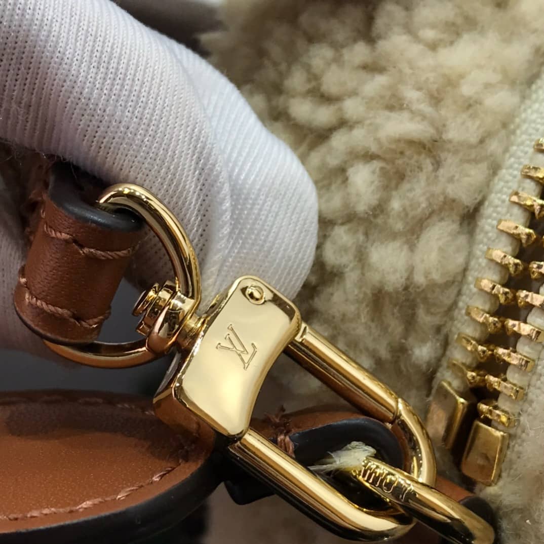 Louis Vuitton Giant Monogram Teddy Replica Shoulder Bag M68599