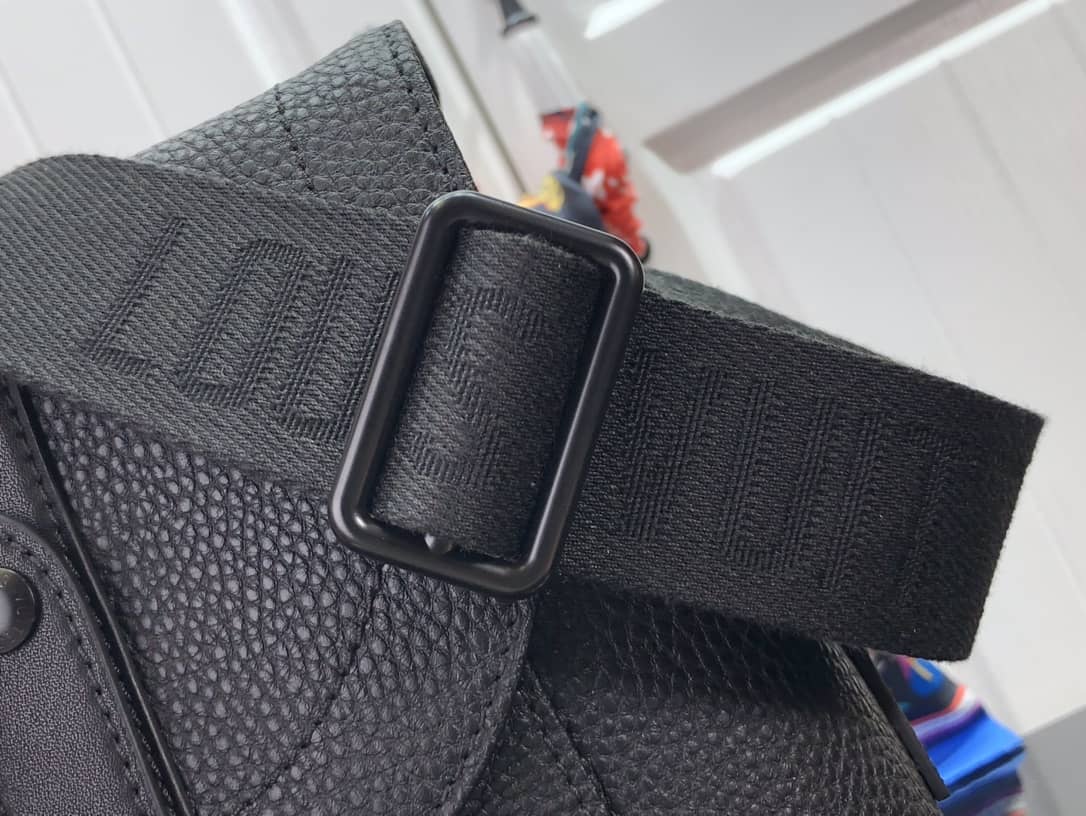 Louis Vuitton Trunk Taurillon Leather Messenger Bag Replica Black M58494