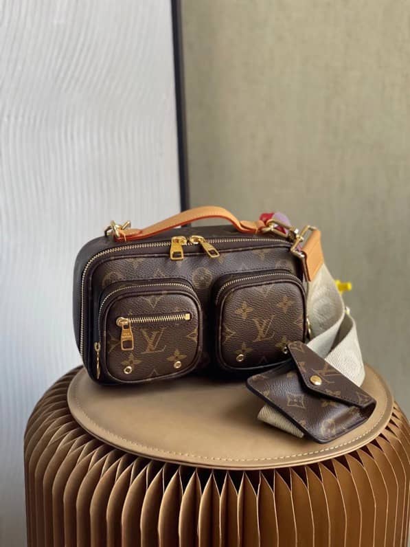 Best Replica Louis Vuitton Monogram Canvas Utility M80446 Replica Crossbody Bag(ColaReps)