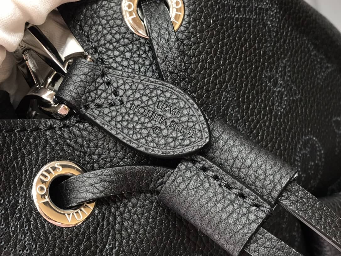 Louis Vuitton Bella Mahina Magnolia Leather Replica Bag Black M57068