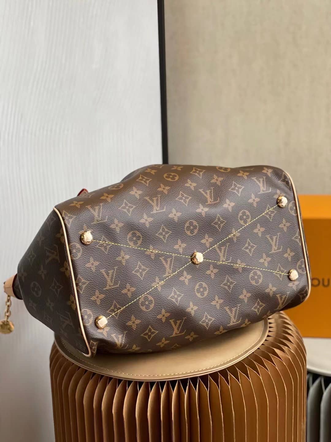 Louis Vuitton Monogram Tivoli GM M40144 Replica Shoulder Bag