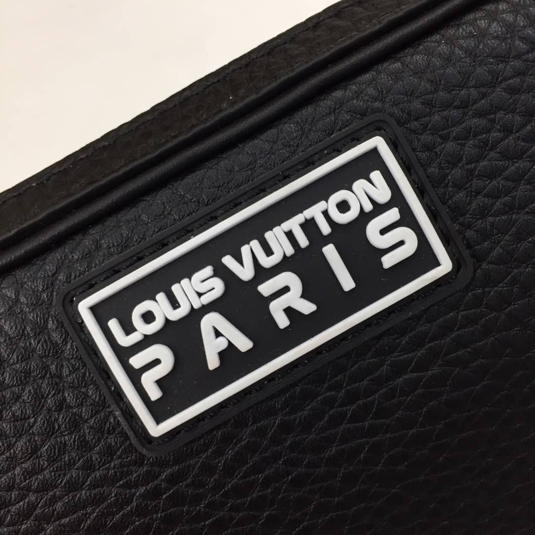 Louis Vuitton Alpha Taurillon Leather Messenger Bag Replica M52767