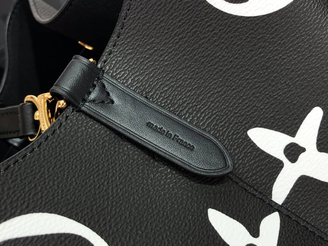 Louis Vuitton Neo Noe Monogram Giant PVC Canvas Replica Shoulder Bag M45821