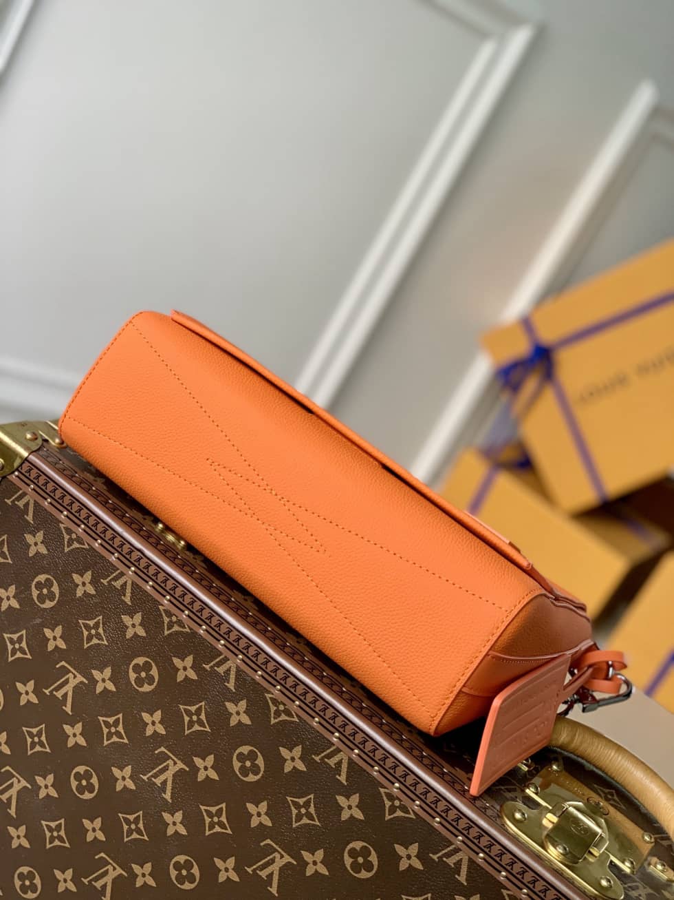 Louis Vuitton Aerogram Calfskin M59327 Orange Replica Messenger Bag