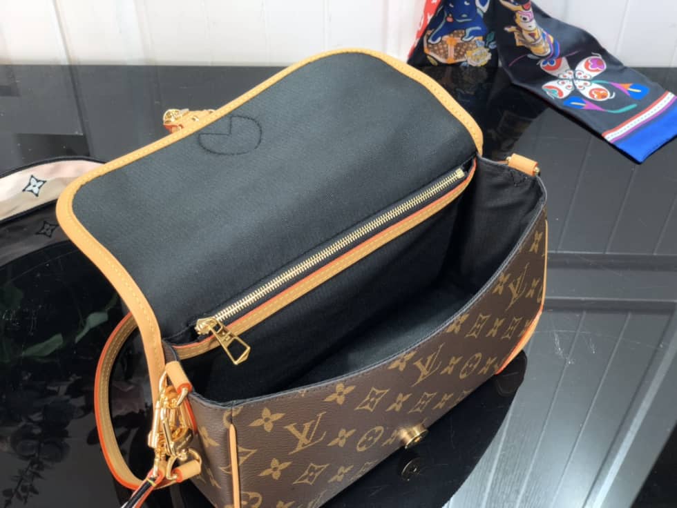 Louis Vuitton Diane Monogram M45985 Replica Crossbody Bag