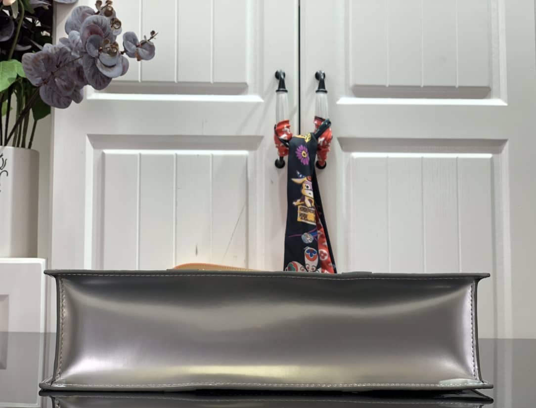 Louis Vuitton Sac Plat Monogram Mirror Coated Shoulder Bag Replica Silver M45884