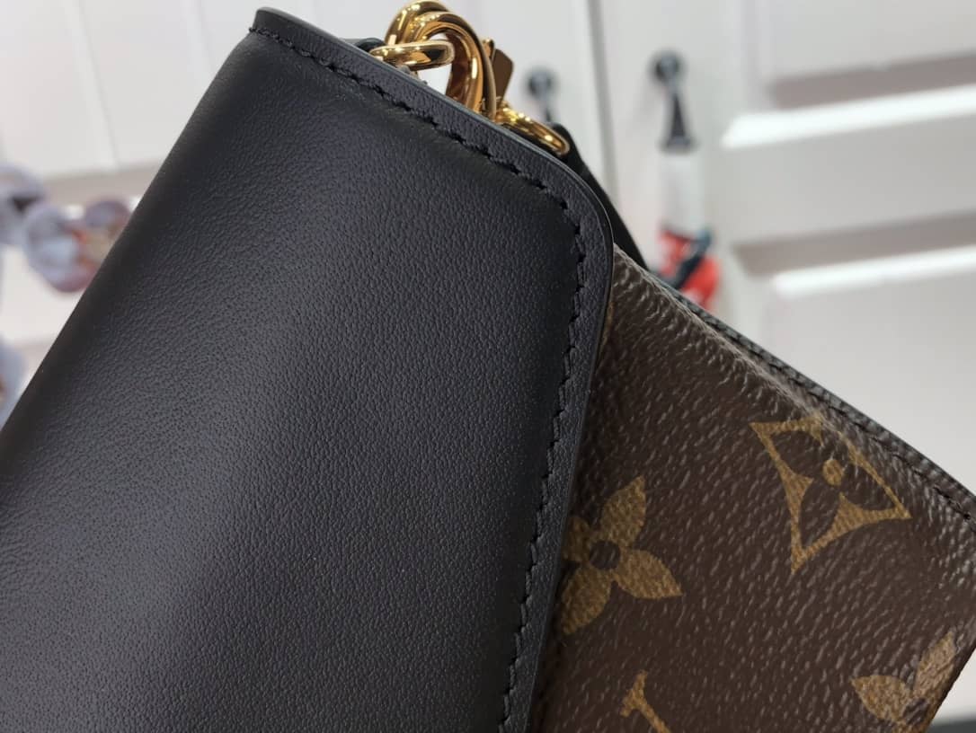 Louis Vuitton Padlock On Strap Monogram Replica Shoulder Bag Black M80559