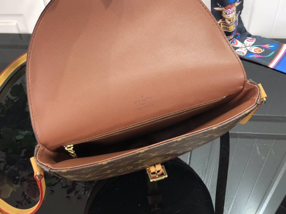 Louis Vuitton Monogram Chantilly MM M51233 Replica Crossbody Bag