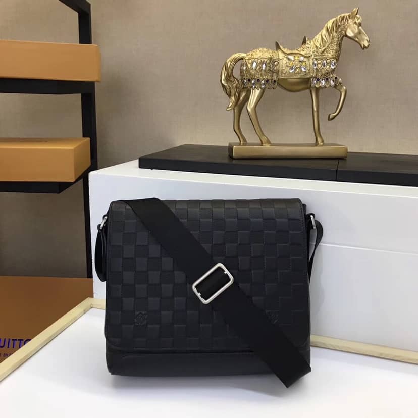 Louis Vuitton District MM Damier Infini Bag Replica N41035