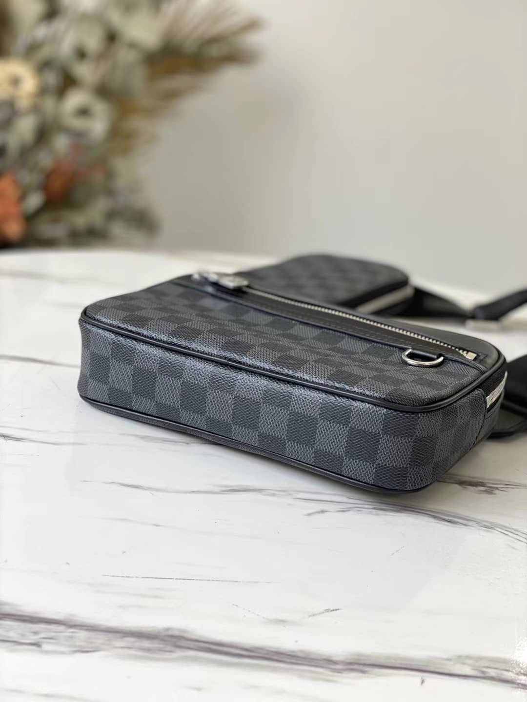 Louis Vuitton Scott Damier Graphite Canvas Messenger Bag Replica N50018