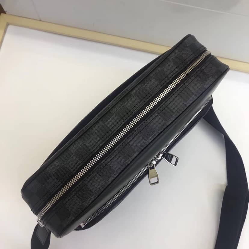 Louis Vuitton Damier Graphite Dayton MM Replica Messenger Bag N41409