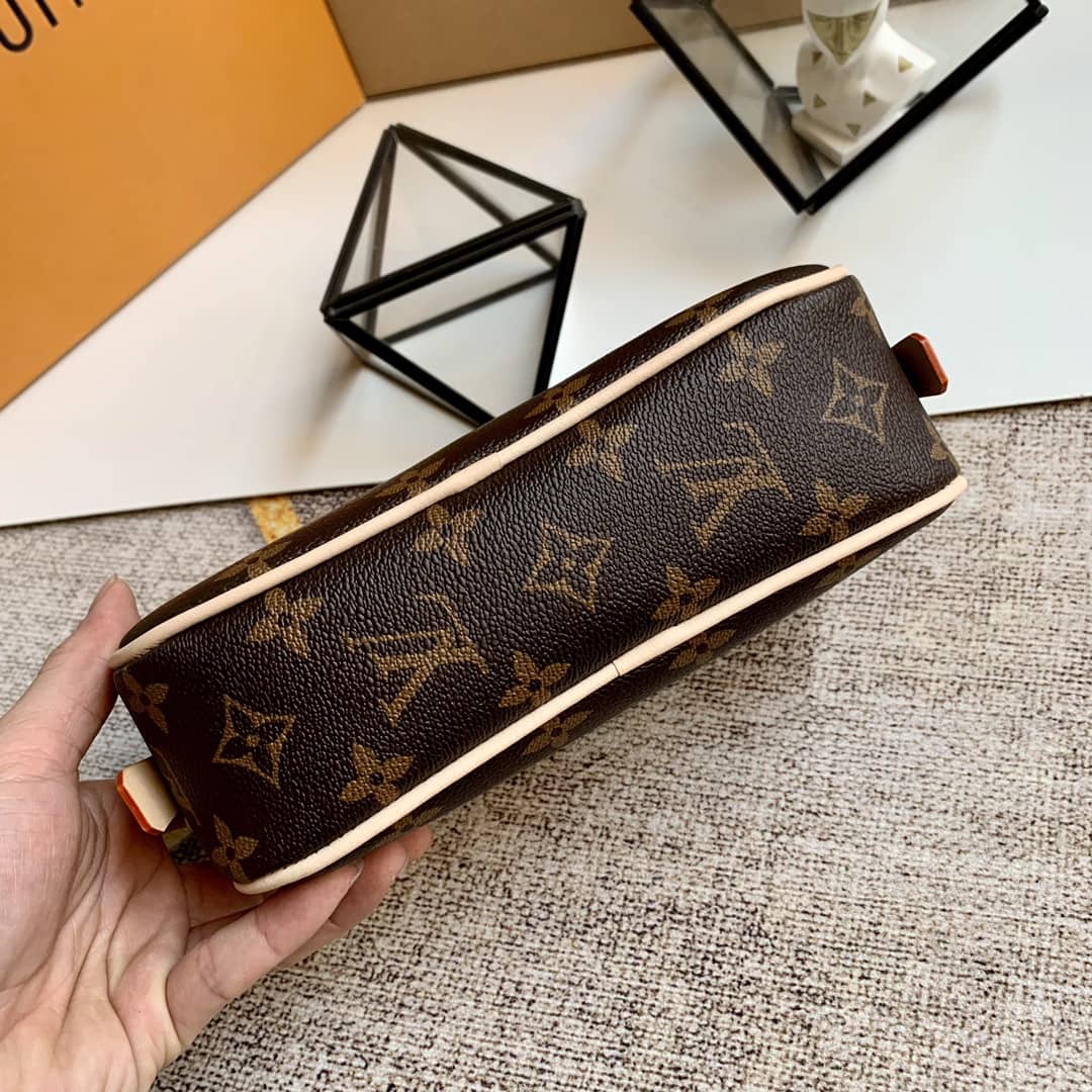 Louis Vuitton Monogram Trousse Toilette Clutch Replica M47522