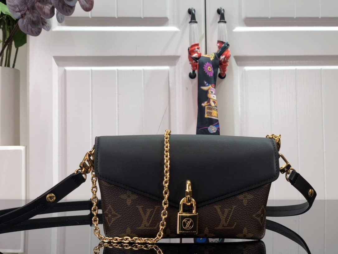 Louis Vuitton Padlock On Strap Monogram Replica Shoulder Bag Black M80559
