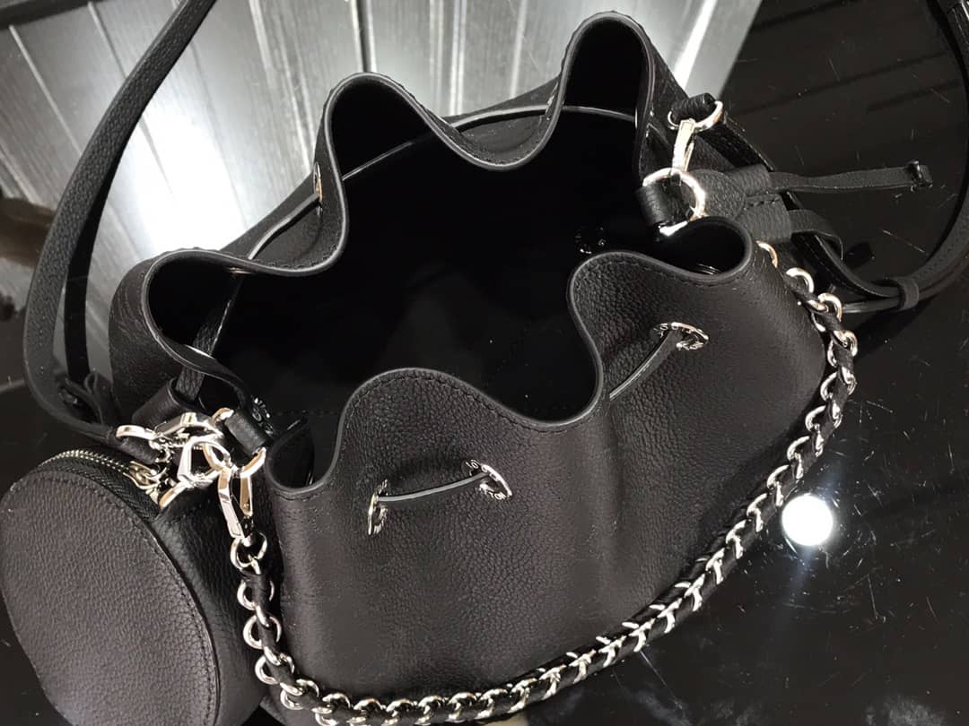 Louis Vuitton Bella Mahina Magnolia Leather Replica Bag Black M57068