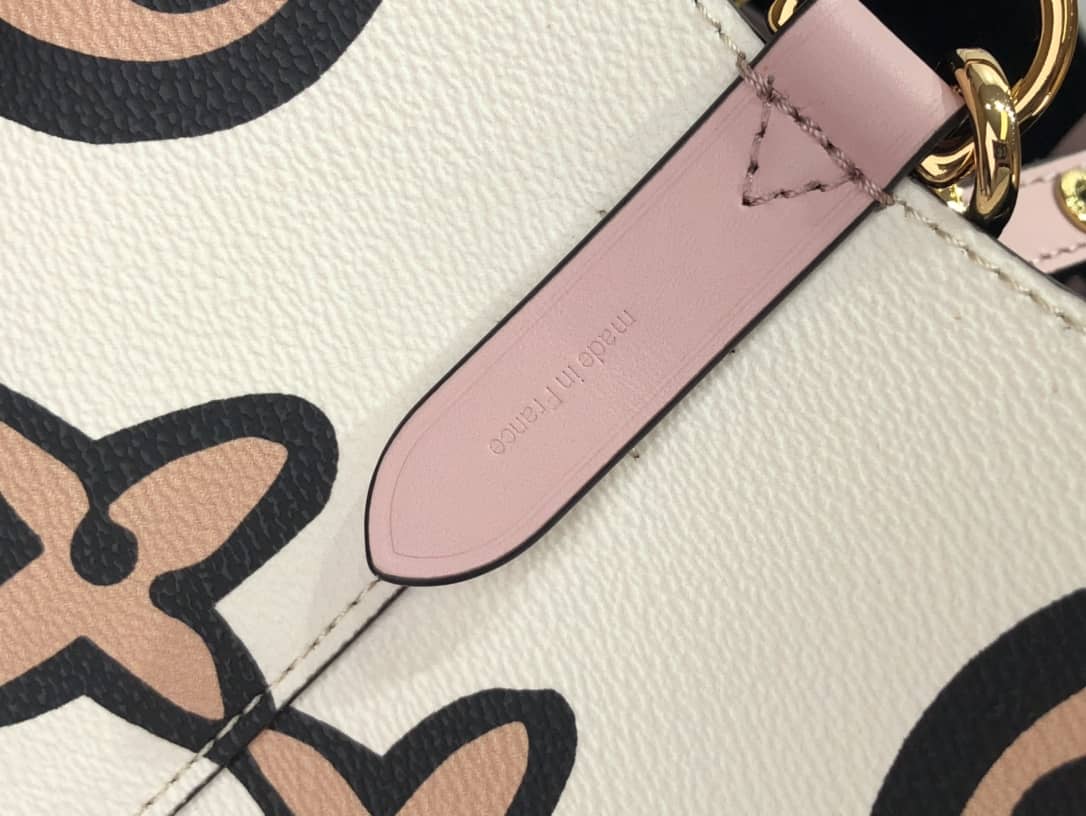 Louis Vuitton Neo Noe Monogram Casual Leather Replica Bag White M44679