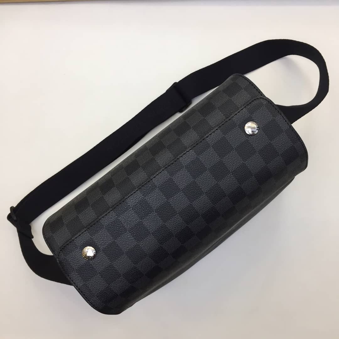 Louis Vuitton Naviglio Leather Shoulder Bag Replica Black N45255