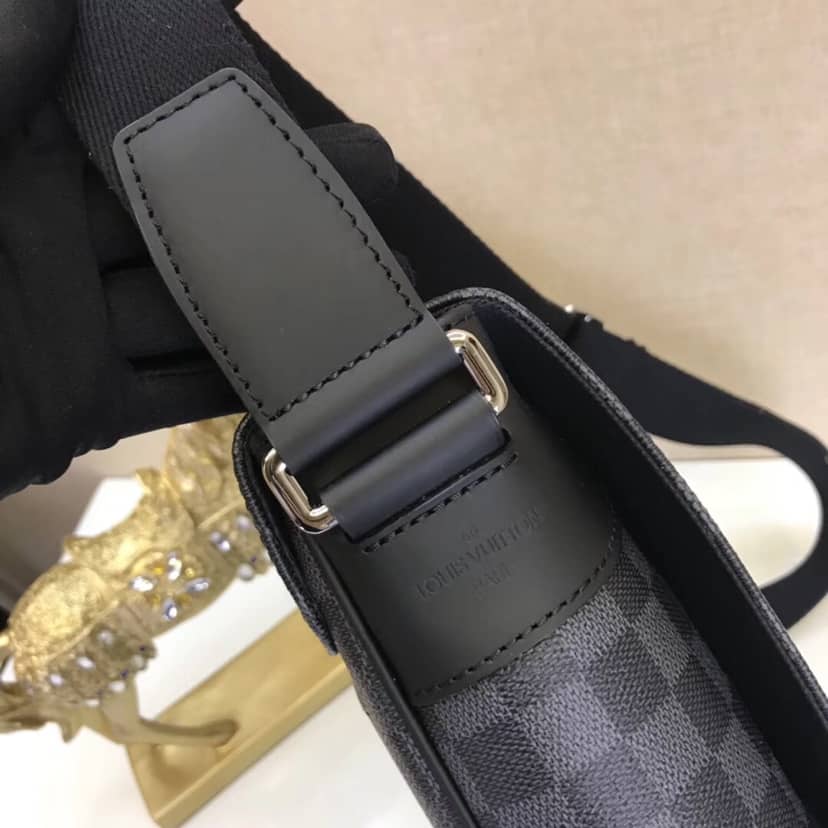 Louis Vuitton Damier Graphite District MM Shoulder Bag Replica N41029