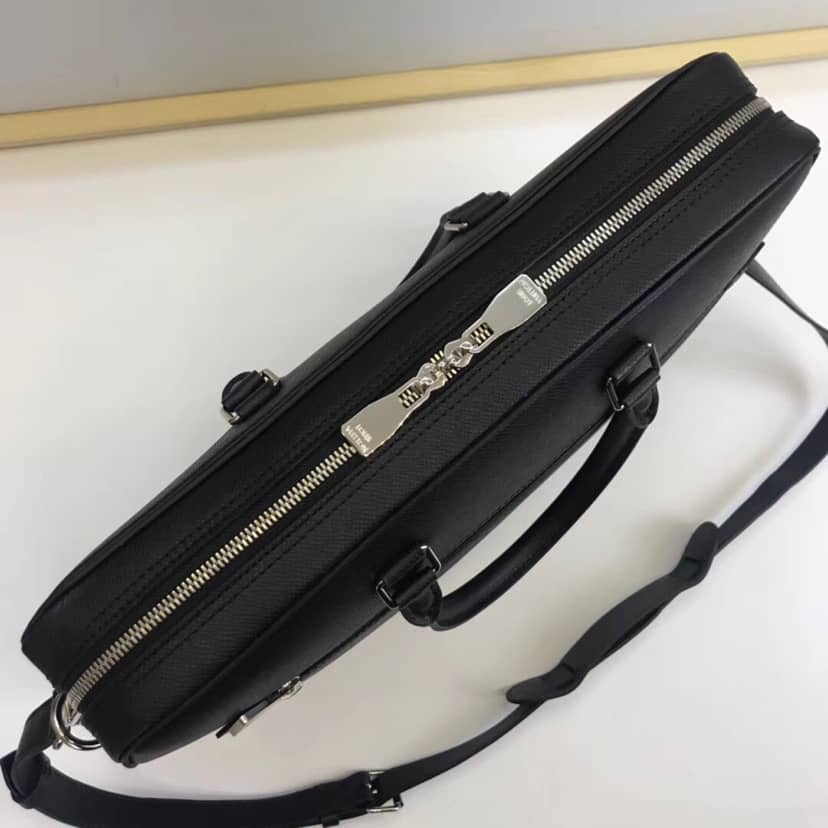 Louis Vuitton Taiga Porte Documents Business Replica M30643