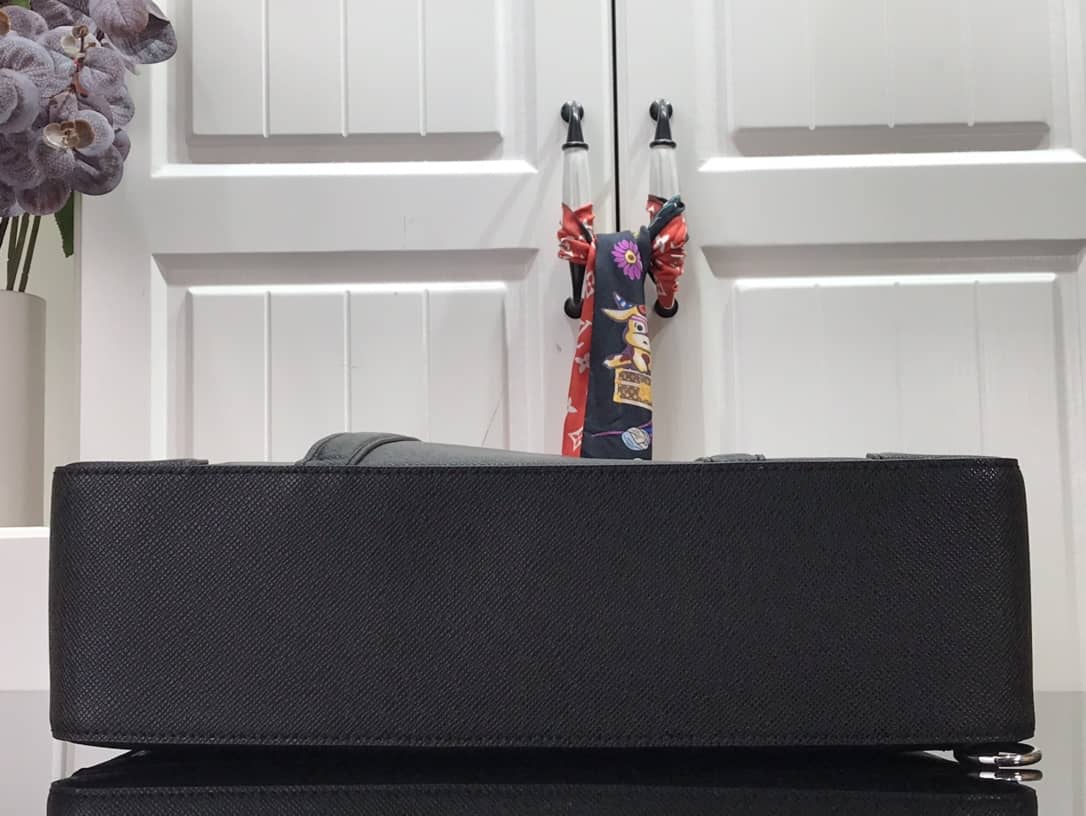 Louis Vuitton Briefcase Taiga Leather Black M30769 Replica