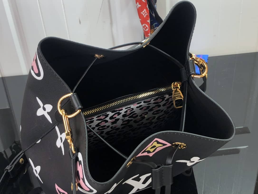 Louis Vuitton Neo Noe Monogram Leather Replica Bag Black M44679