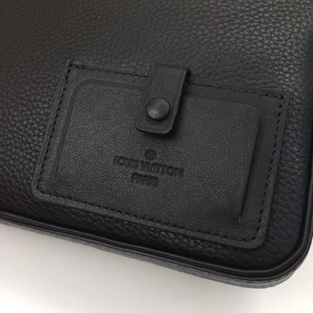 Louis Vuitton Alpha Taurillon Leather Messenger Bag Replica M52767