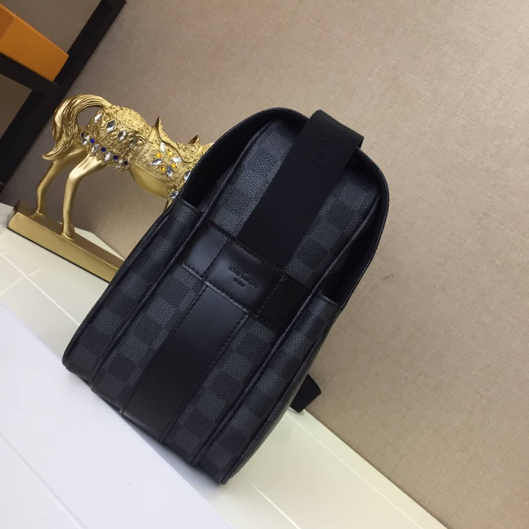 Louis Vuitton Naviglio Leather Shoulder Bag Replica Black N45255