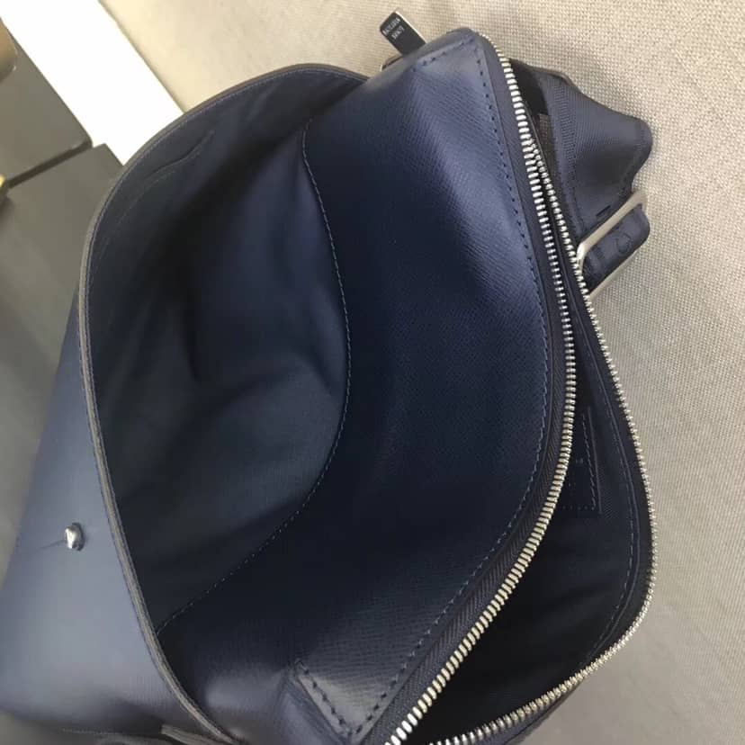 Louis Vuitton Taiga Grigori MM Messenger Bag Replica Blue M30206