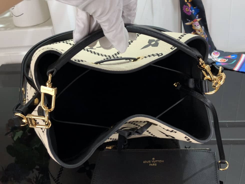 Louis Vuitton NeoNoe MM White M46023 Replica Bucket Bag