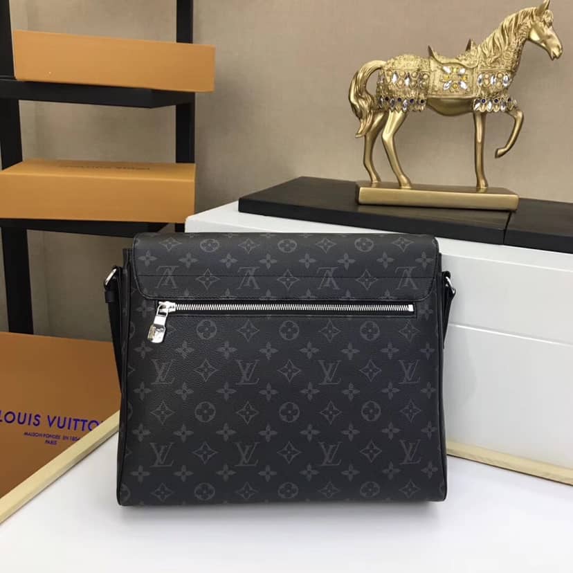 Louis Vuitton District MM Monogram Replica Messenger Bag M44001