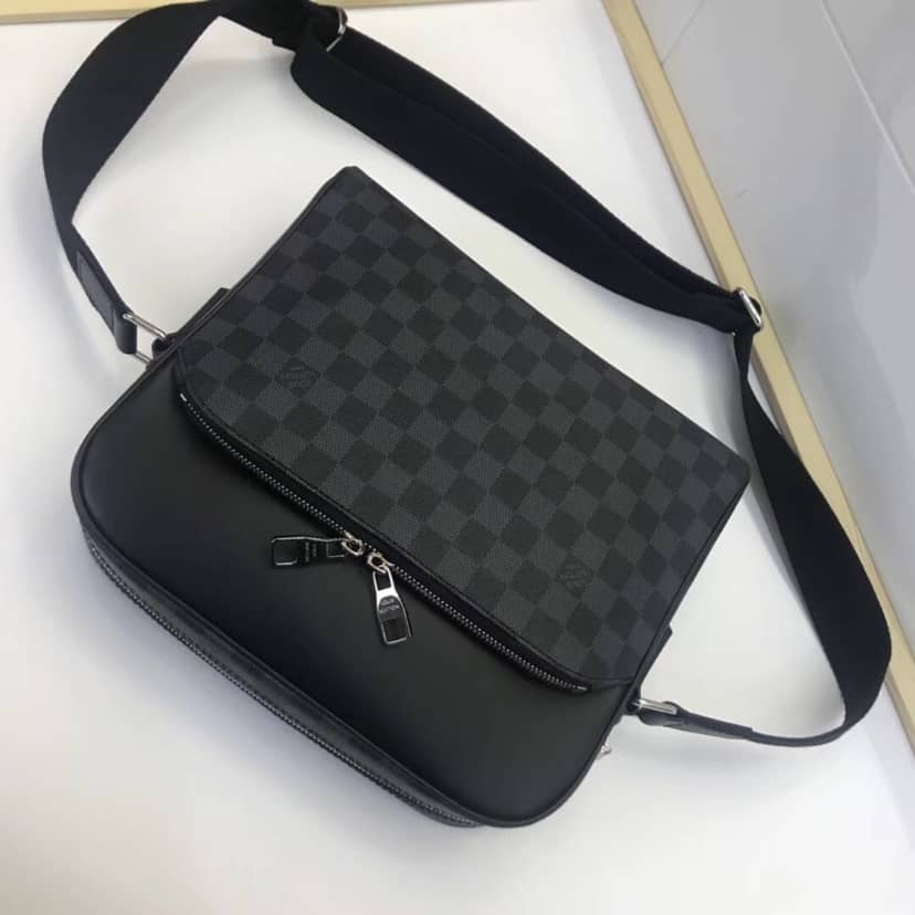 Louis Vuitton Damier Graphite Dayton MM Replica Messenger Bag N41409