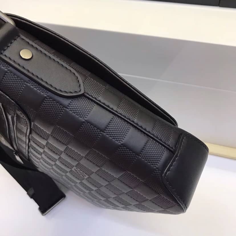 Louis Vuitton Damier Infini District PM Mens Shoulder Bag Replica N41286