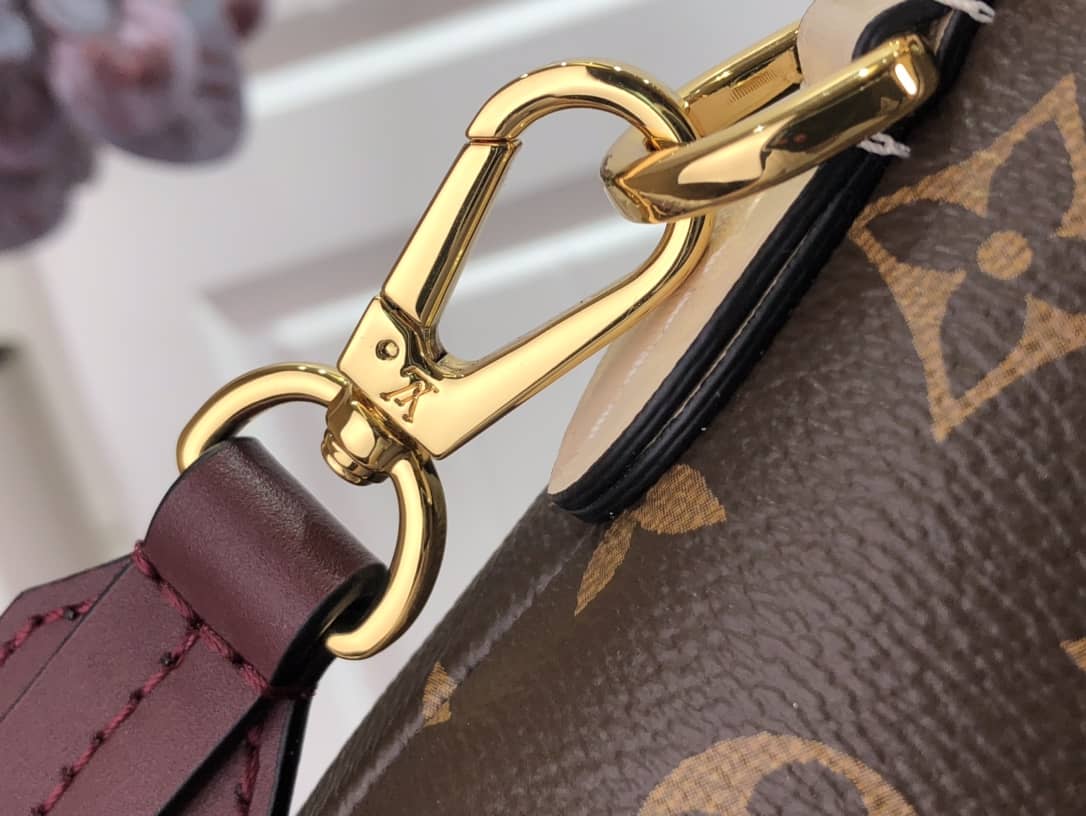Louis Vuitton Beaubourg MM Bag Monogram Canvas Replica M43953