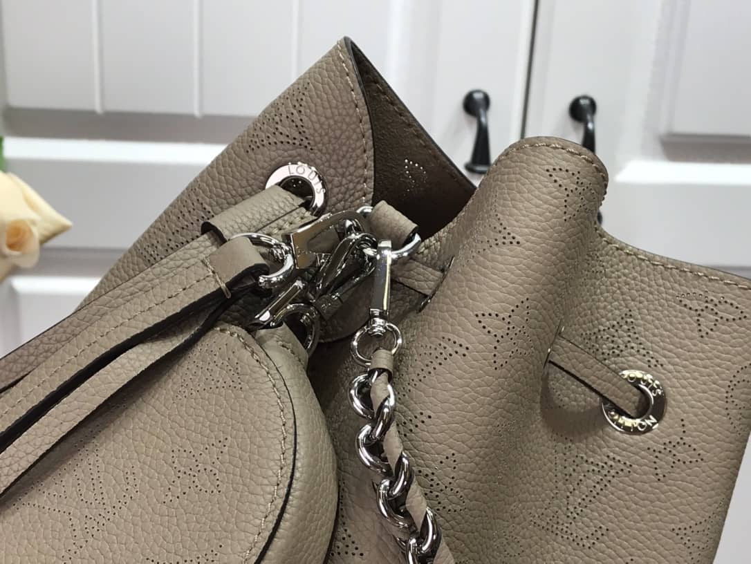 Louis Vuitton Bella Mahina Magnolia Leather Replica Bag M57068