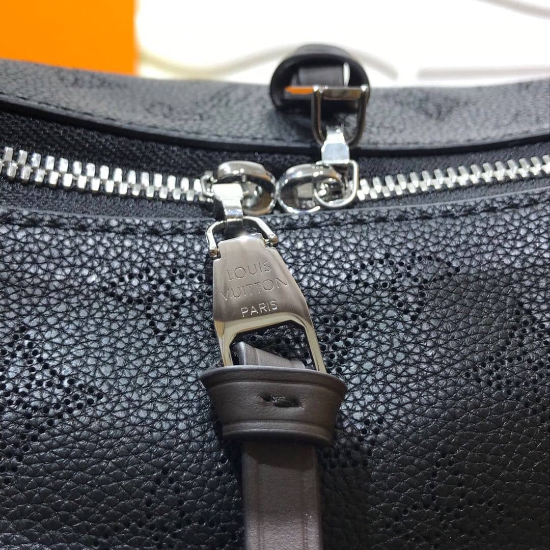 Louis Vuitton Beaubourg Hobo MM Mahina Leather Replica Black M56073