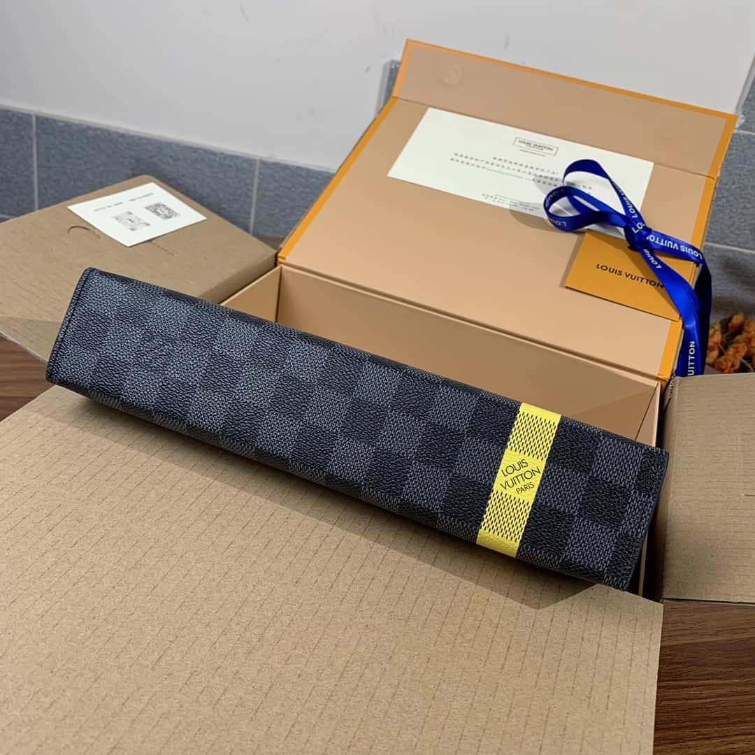 Louis Vuitton Pochette Voyage MM Damier Graphite Canvas Replica N60107