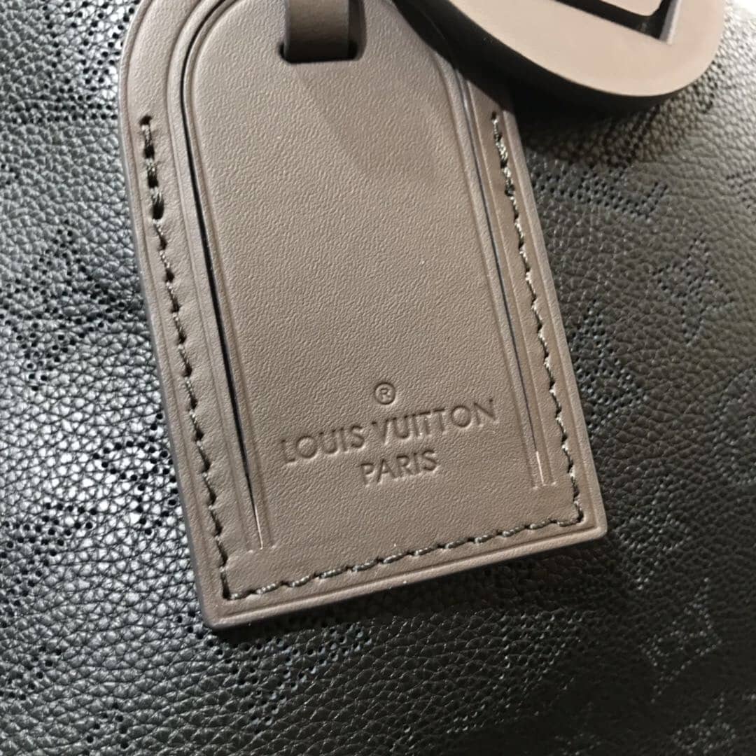 Louis Vuitton Beaubourg Hobo MM Mahina Leather Replica Black M56073