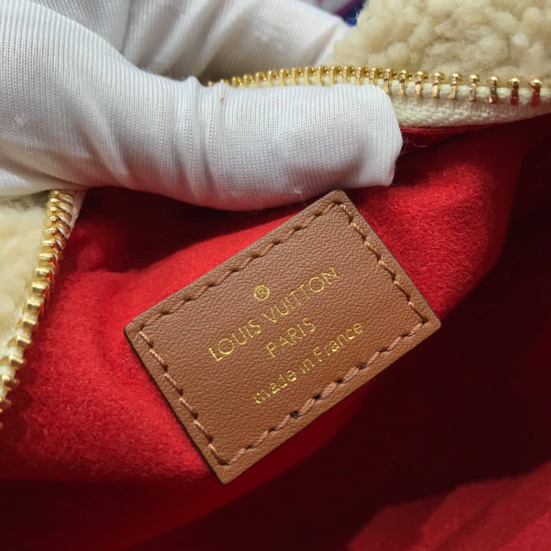 Louis Vuitton Giant Monogram Teddy Replica Shoulder Bag M68599