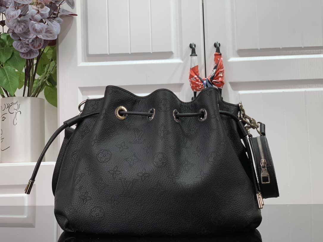 Louis Vuitton Bella Mahina Magnolia Leather Replica Bag M57068 Black