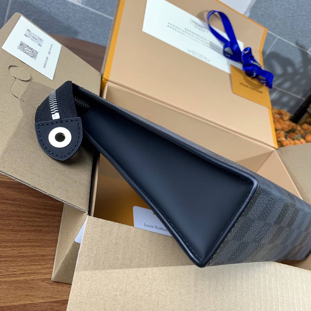 Louis Vuitton Pochette Voyage MM Damier Giant Canvas Replica Blue N60412