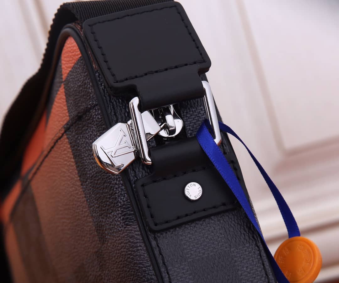 Louis Vuitton Damier Graphite Giant Messenger Bag Replica N40421