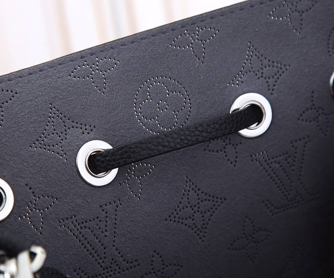 Louis Vuitton Bella Leather Replica Shoulder Bag Black M57070