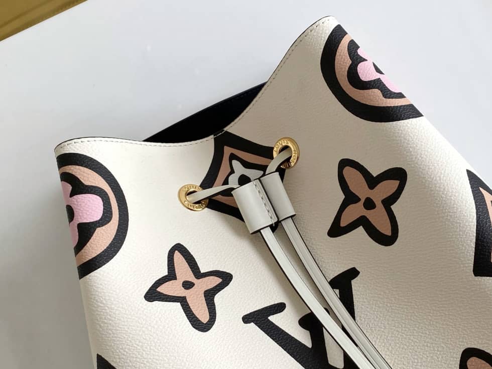 Louis Vuitton NeoNoe Monogram Giant Jungle White M44679 Replica Bucket Bag