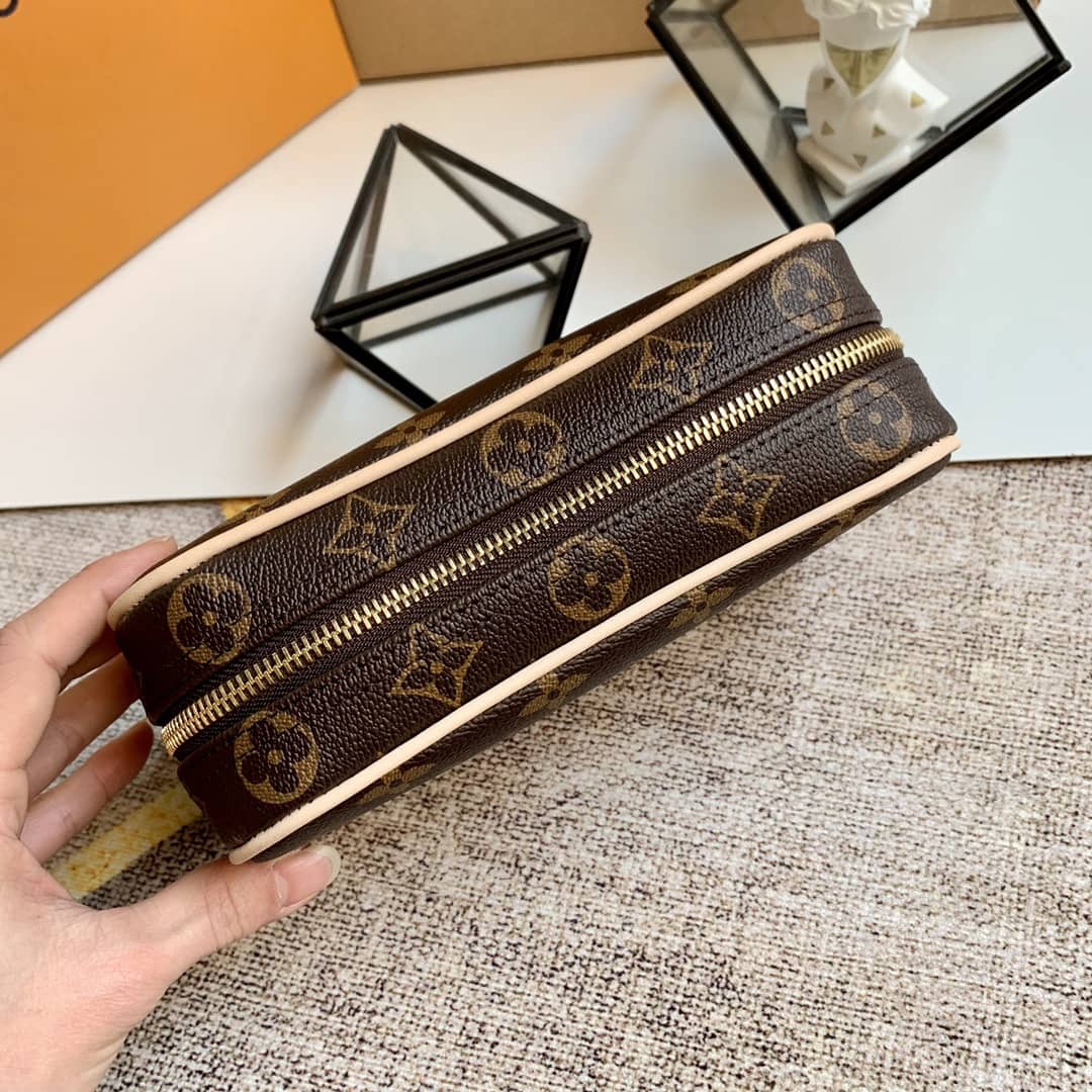Louis Vuitton Monogram Trousse Toilette Clutch Replica M47522