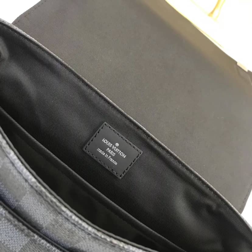 Louis Vuitton District PM Replica Crossbody Bag N50005