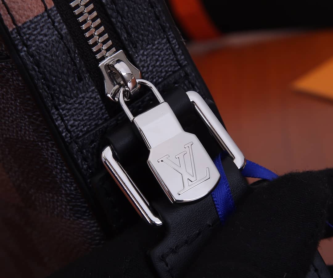 Louis Vuitton Damier Graphite Giant Messenger Bag Replica N40421