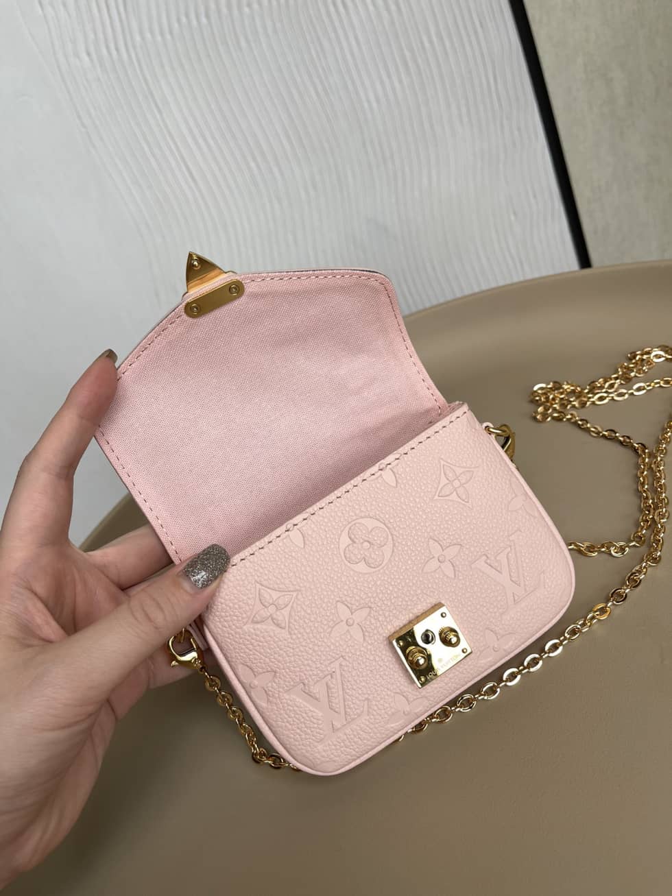 Louis Vuitton Micro Métis Monogram Empreinte Leather 2WAY Chain M81389 Replica Crossbody Bag