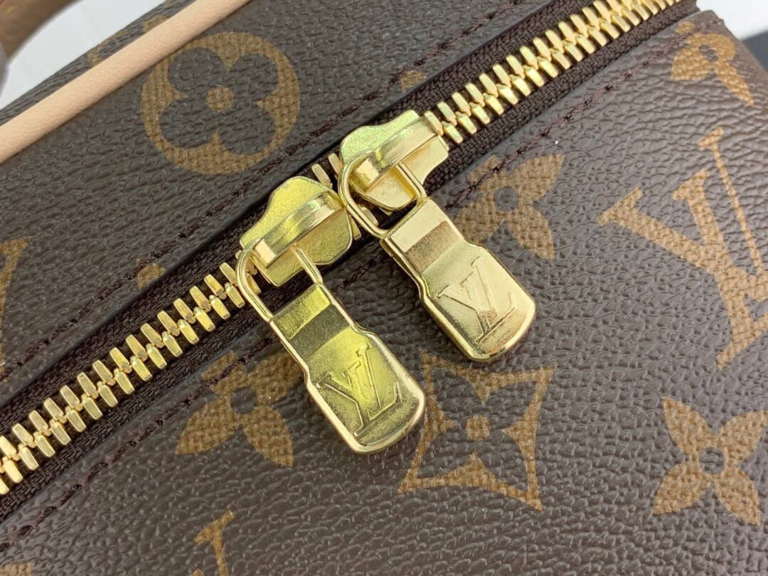 Louis Vuitton Mini Monogram Canvas Beauty Case Replica M44496