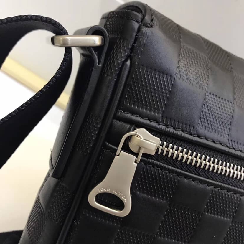 Louis Vuitton District PM Damier Infini Leather Shoulder Bag Replica N41038