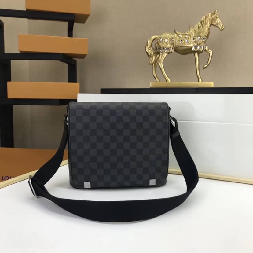 Louis Vuitton District PM Damier Graphite Canvas Messenger Bag Replica N41028